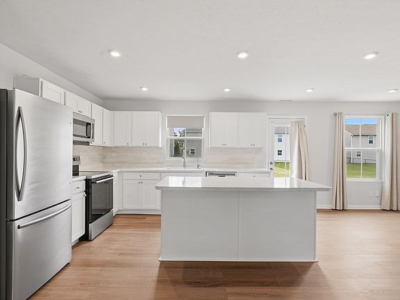 5th image of 345 Campus Ln