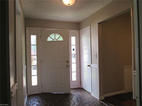 2nd image of 209 Allynd Blvd