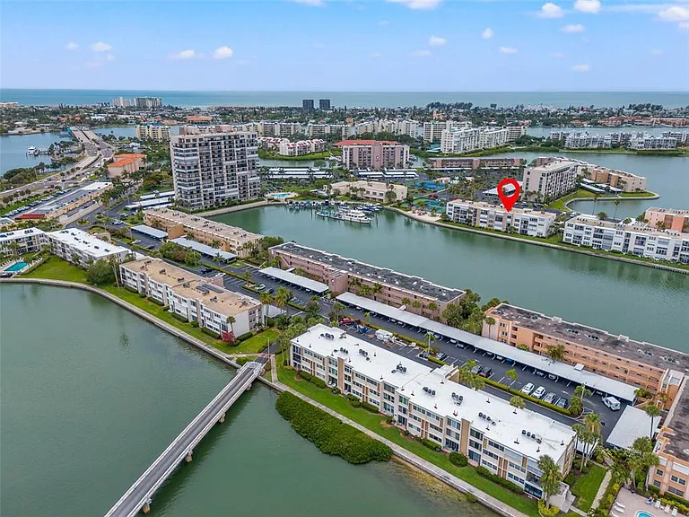 7625 Sun Island Dr S #207 — Photo 30