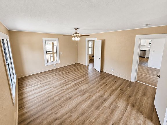 5th image of 122 Olive St