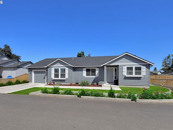 2nd image of 463 35th St