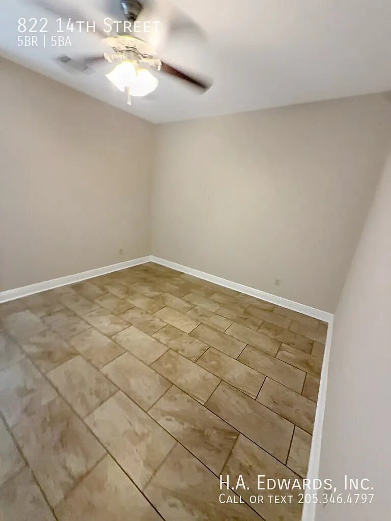 822 14th Street — Photo 2