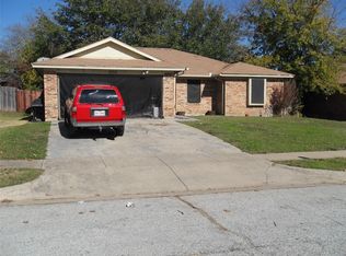 1032 Green Ridge Ter, Saginaw, TX 76179