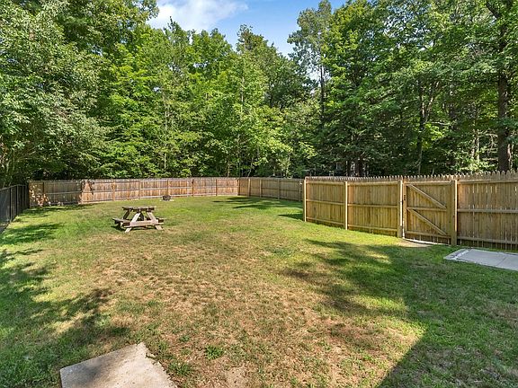 4th image of 93 Rockaway Road