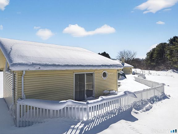 4th image of 449 Lantern Hill Road