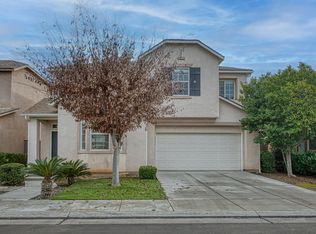3651 W Pomegranate Ln, Fresno, CA 93711
