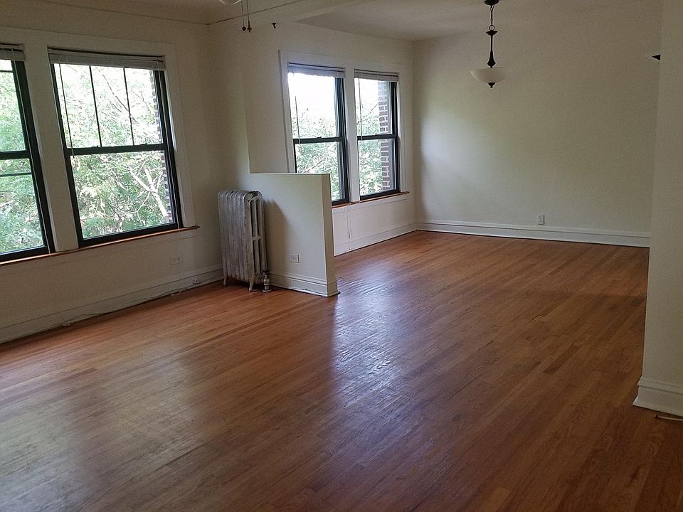 1st image of 917 W Oakdale Ave #3