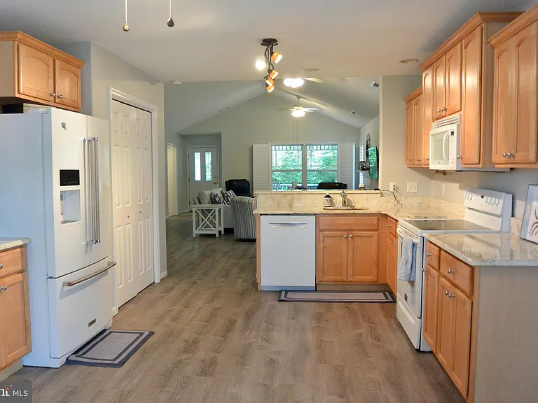 33718 Chatham Way — Photo 22