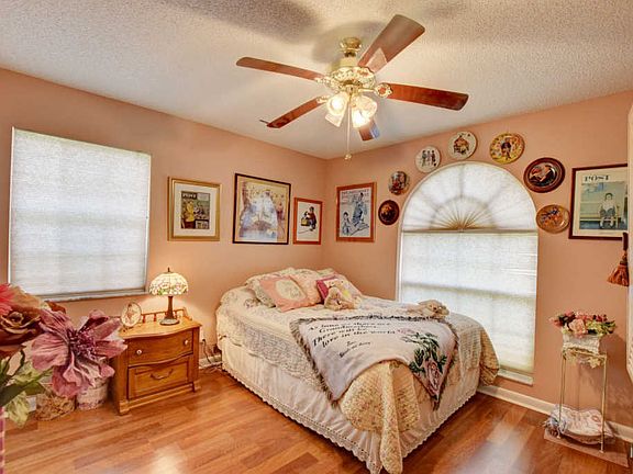 4th image of 7731 Coral Lake Dr
