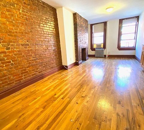 4th image of 510 E 5th St APT 7