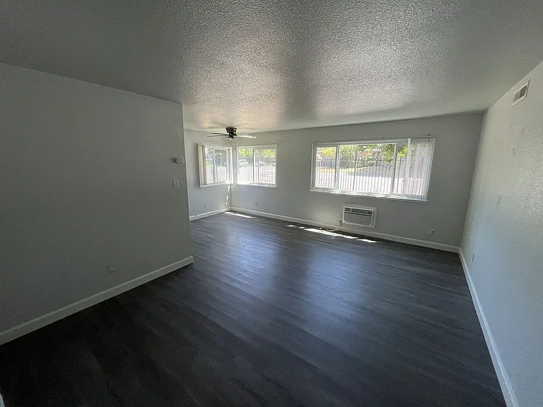901 Carro Dr #3 — Photo 9