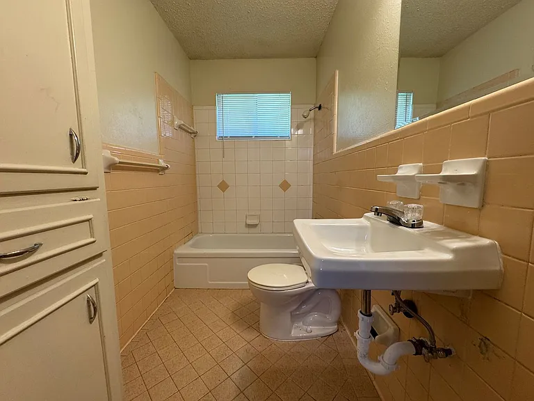 808 Safady Ave — Photo 19