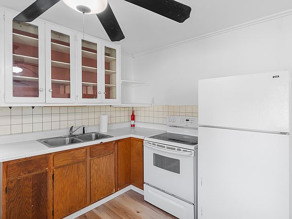 5th image of 342 NE 46th St