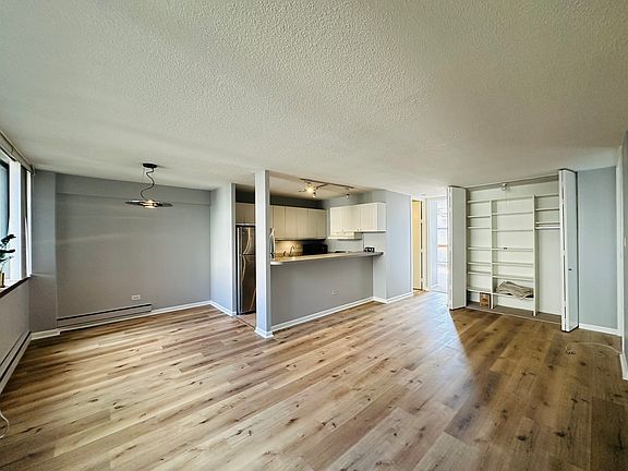 4th image of 3110 N Sheridan Rd APT 605