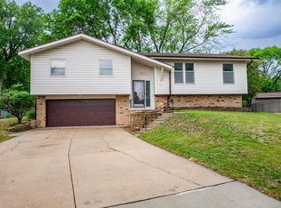 1504 S 141st Avenue Cir, Omaha, NE 68144