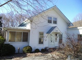 1110 Flying West Ln, Vinton, VA 24179