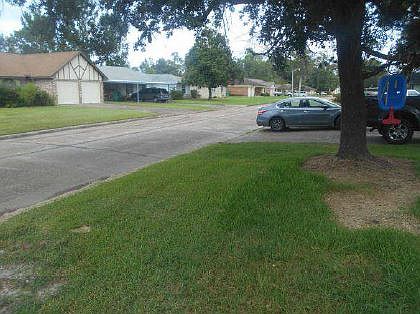 2nd image of 1909 W Decker Ave