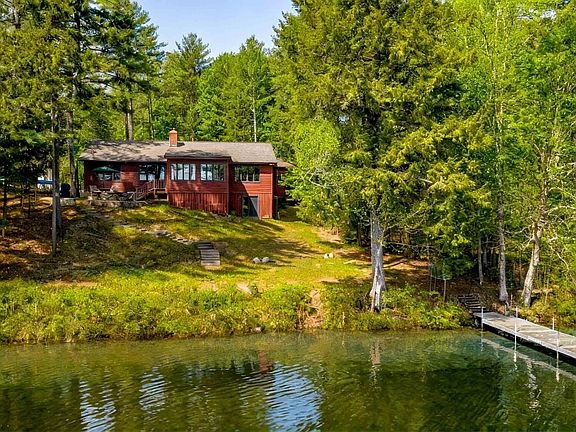 2nd image of 1807 Little Sunapee Road