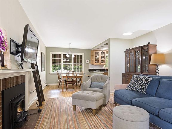 4th image of 1612 Grenham Pl