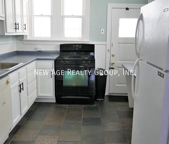 1322 Mifflin St — Photo 13