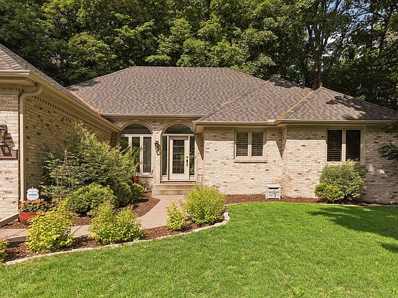 2nd image of 16318 Limerick Ln