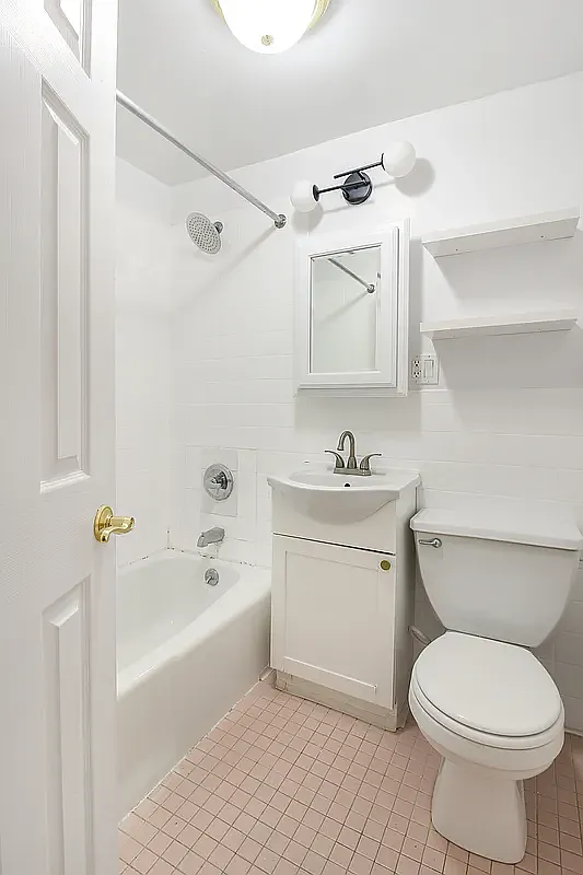 352 East 19th Street — Photo 4