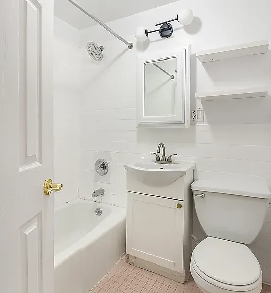 352 E 19th St #3F — Photo 4