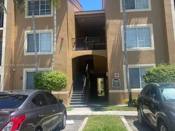 7930 N Nob Hill Rd, Fort Lauderdale, FL