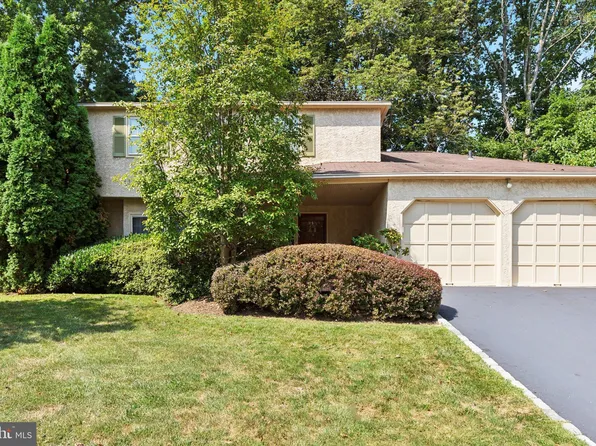 145 Eaton Dr, Wayne, PA 19087