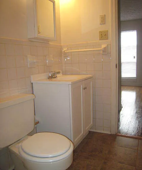 1356 Royalty Ct — Photo 14