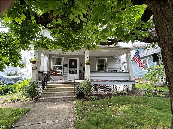 2nd image of 132 W North Ave