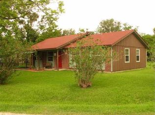 995 Center St, Bridge City, TX 77611