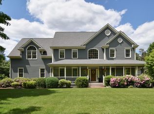 1 Cider Hill Ln, Sherborn, MA 01770