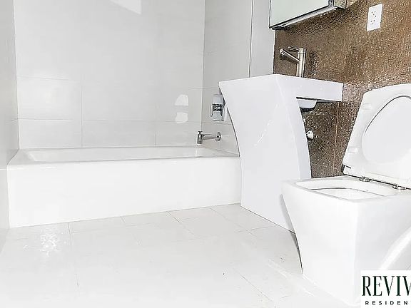 4th image of 278 6th St APT 2D