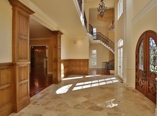 605 Creeks Edge Cir, New Hope, PA 18938