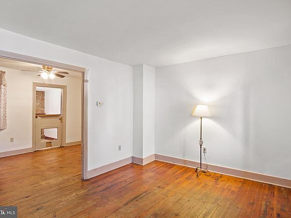 4th image of 147 N Bedford St
