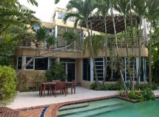 3563 Royal Palm Ave, Miami, FL 33133