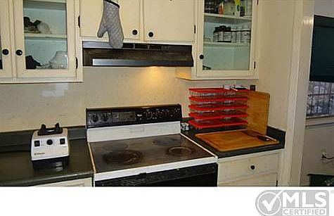4th image of 4800 N Stanton St Unit 11