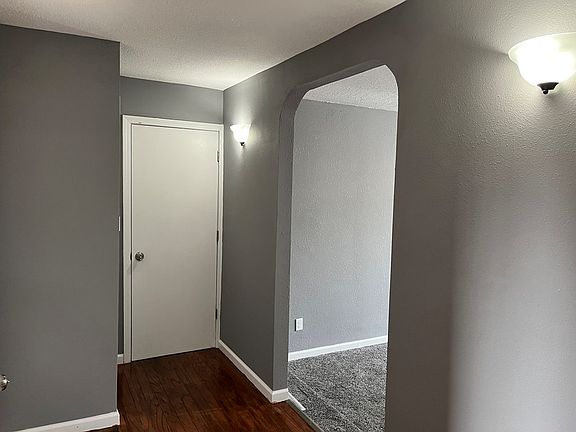 4th image of 701 Fairview Dr