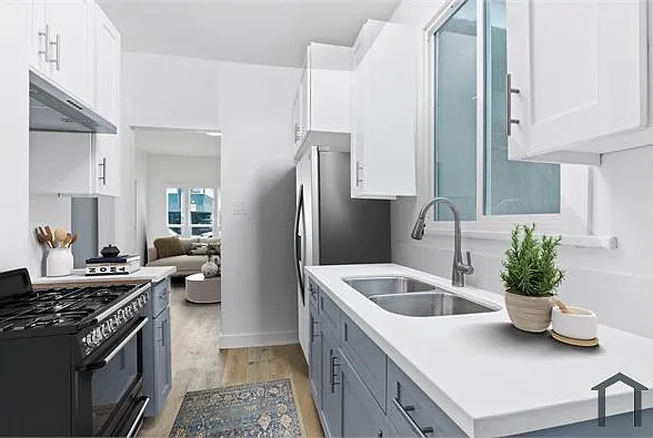 4201 Council St — Photo 2