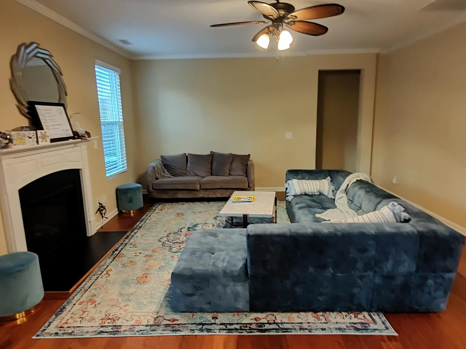 4 bed, 2.5 bath, 2840 sqft, $2,295 — Photo 2