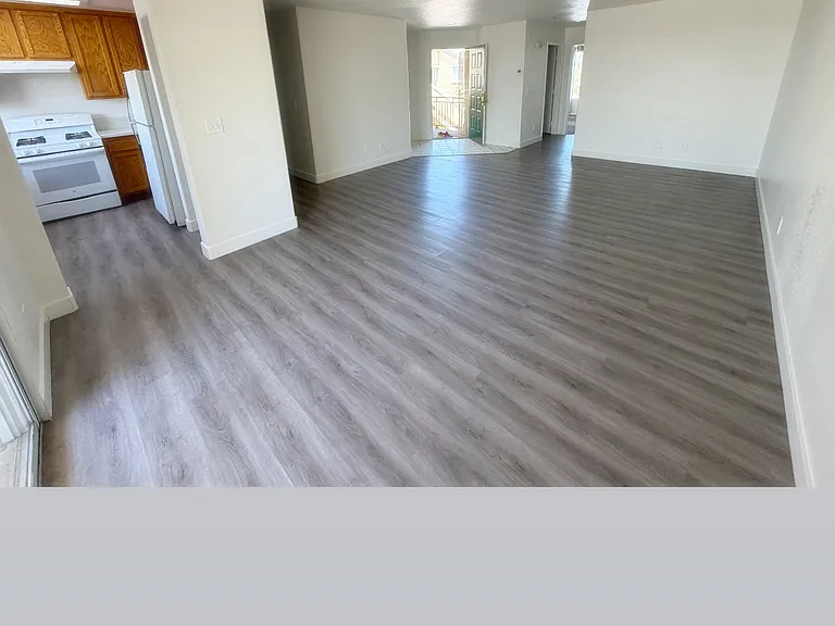 1551 Linnbaker Ln — Photo 2