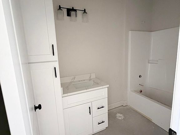 5th image of 114 Barbara Street