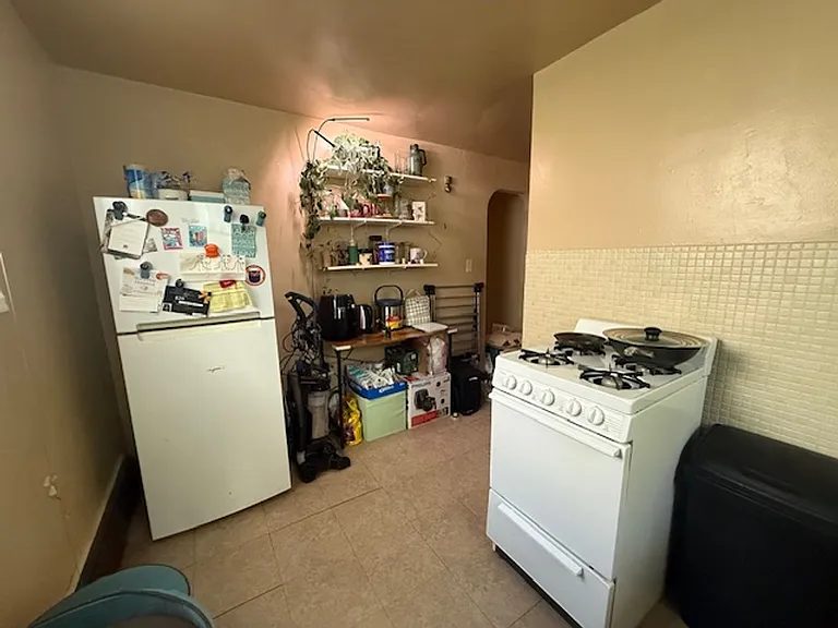 606 E Elm St #1 — Photo 5