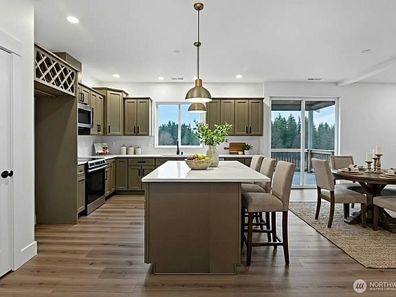 5th image of 2409 79th Avenue SE #109