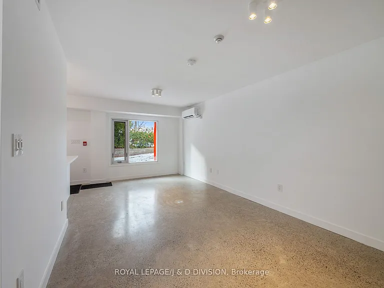 325 Sammon Ave #G3 — Photo 8