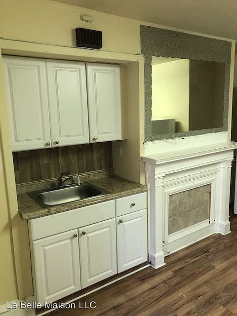 2nd image of 379 Haverhill St APT 03