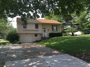 2522 W Alta Rd, Peoria, IL 61615