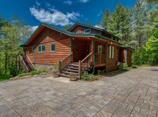 52 Onondaga Trl, Lake Placid, NY 12946