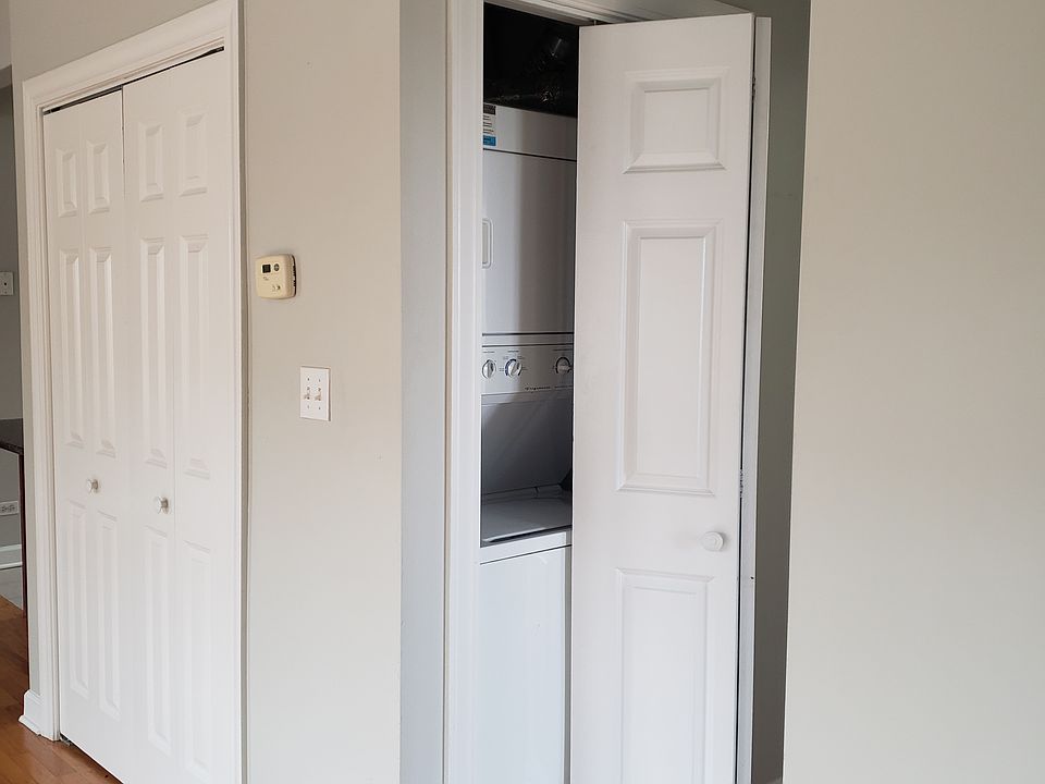 1st image of 6344 N Talman Ave #1F